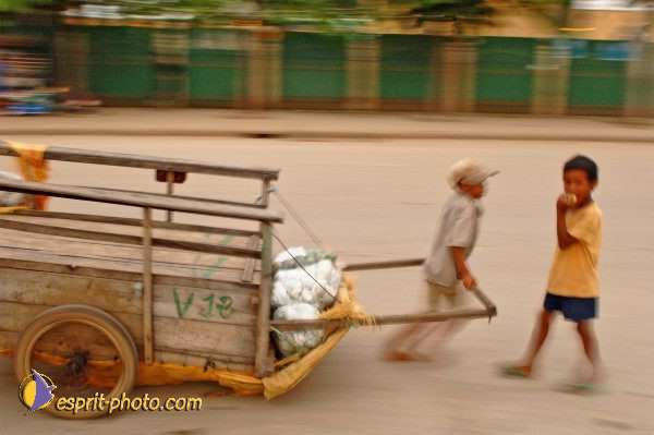 Nom de l'image : D2091570_1 — Description :  Enfants du Mékong