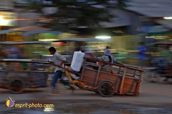 Nom de l'image : D2091609_1 — Description :  Enfants du Mékong