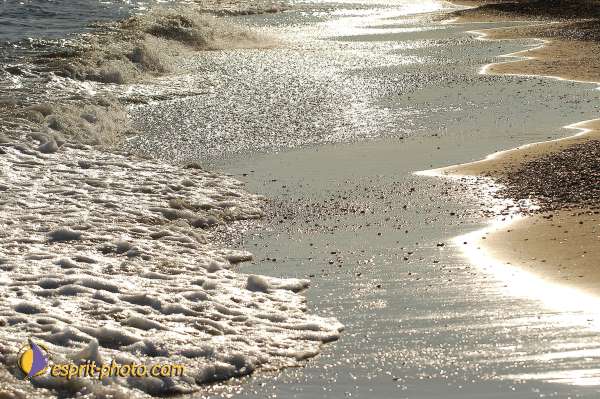 Nom de l'image : D1168632-1 — Description :  Plage - Divers - Lune sur la mère à Terracina et Sperlonga (Lati