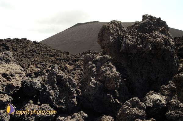 Nom de l'image : D1177211-1 — Description :  Etna - Eruption du volcan sur l'Etna en Sicile le 15/09/2005