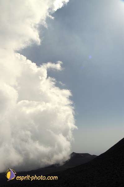 Nom de l'image : D1177311-1 — Description :  Etna - Eruption du volcan sur l'Etna en Sicile le 15/09/2005