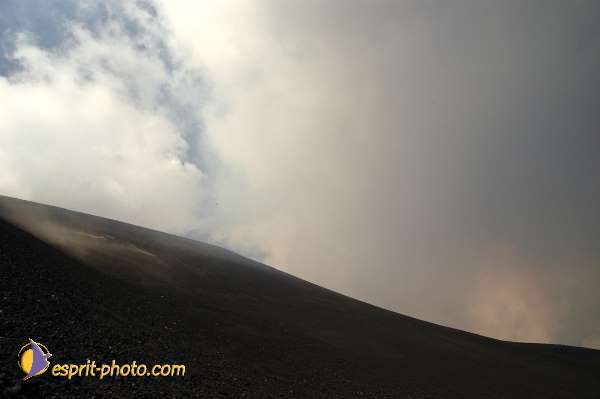 Nom de l'image : D1177316-1 — Description :  Etna - Eruption du volcan sur l'Etna en Sicile le 15/09/2005