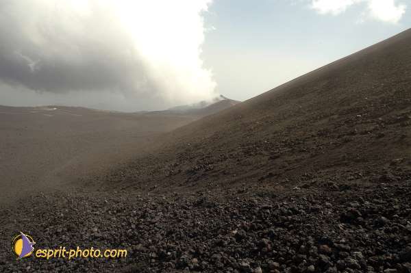 Nom de l'image : D1177341-1 — Description :  Etna - Eruption du volcan sur l'Etna en Sicile le 15/09/2005