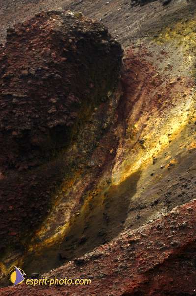 Nom de l'image : D1177398-1 — Description :  Etna - Eruption du volcan sur l'Etna en Sicile le 15/09/2005