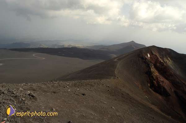 Nom de l'image : D1177425-1 — Description :  Etna - Eruption du volcan sur l'Etna en Sicile le 15/09/2005