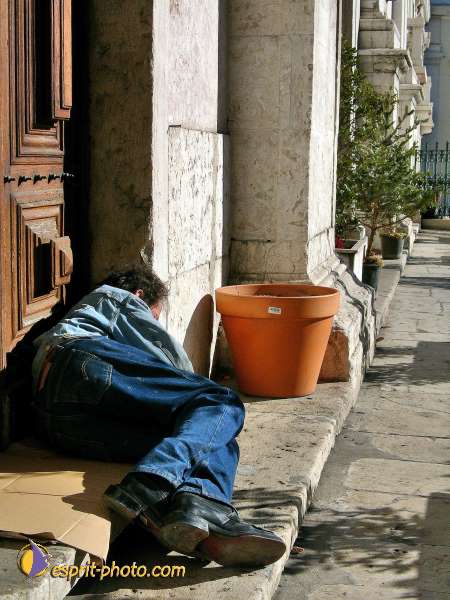 Nom de l'image : L1030982-1 — Description :  Mothersprayer - Portugal - construction of a new center