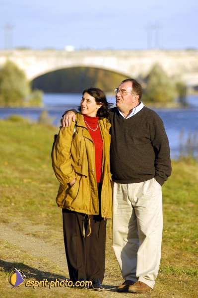 Nom de l'image : Couples_D1006941-01 — Description :  Famille de Capel - Ménopose - Adolescentes - Lecture Chrétien -