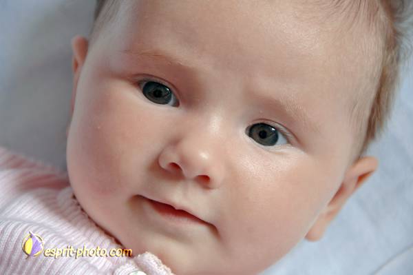 Nom de l'image : Bebe_0-6_Mois_D2240997_1 — Description :