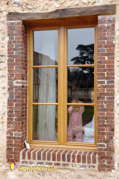 Nom de l'image : Bebe_9_Mois_D2258685_1 — Description :