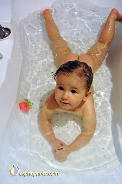 Nom de l'image : Bebe_20_Mois_D30039025_1 — Description :