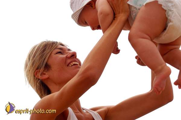 Nom de l'image : Bebe_divers_D1166883-1 — Description :  Mère et enfant - aleitement