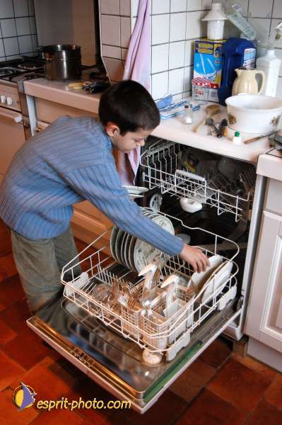 Nom de l'image : Enfant_Travaux_E00020818-1 — Description :