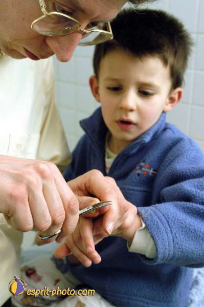 Nom de l'image : Soins_Enfant_D1110335-01 — Description :