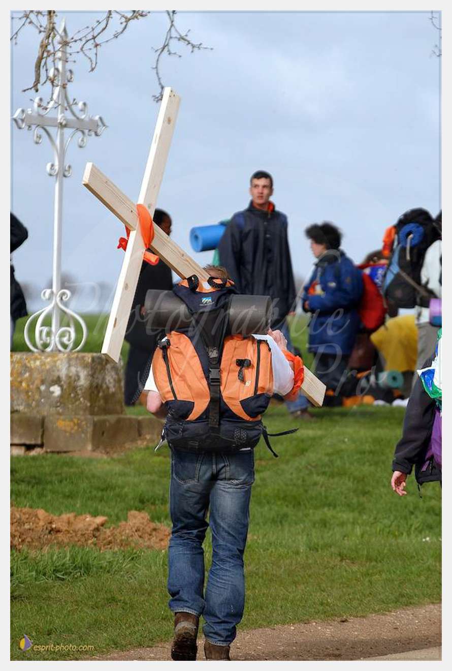 Nom de l'image : D1120095-01 — Description :  PE?lerinage de Chartres 2004