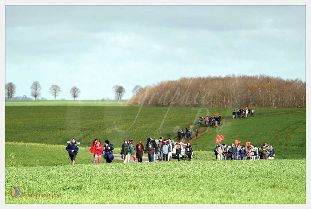 Nom de l'image : D1120114-01 — Description :  PE?lerinage de Chartres 2004