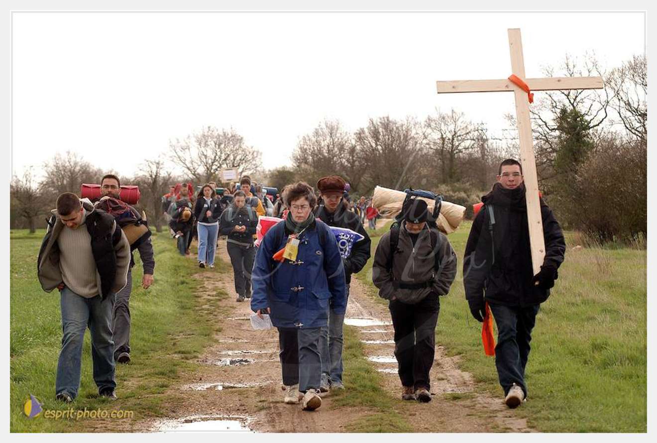 Nom de l'image : D1120168-01 — Description :  PE?lerinage de Chartres 2004