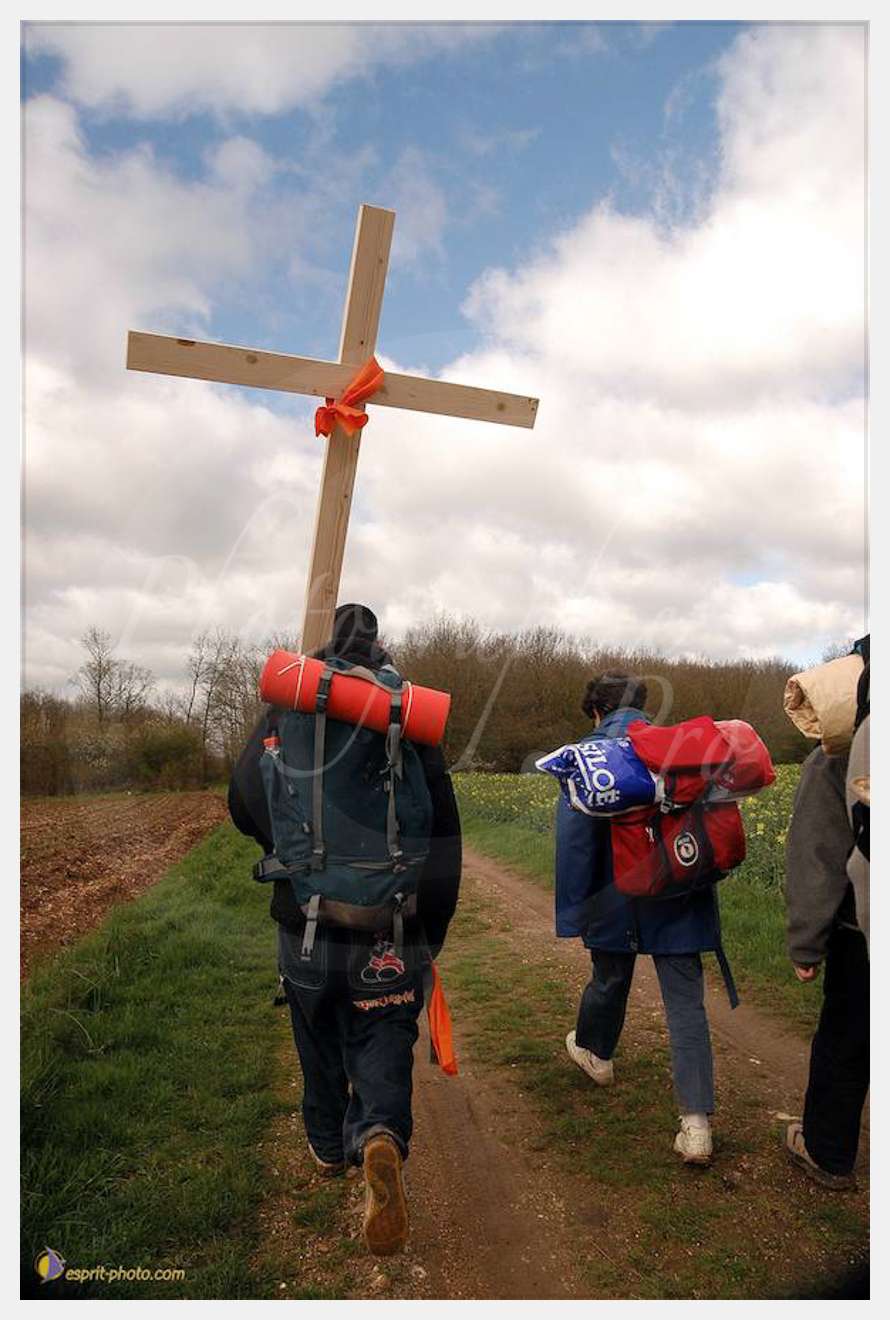 Nom de l'image : D1120189-01 — Description :  PE?lerinage de Chartres 2004