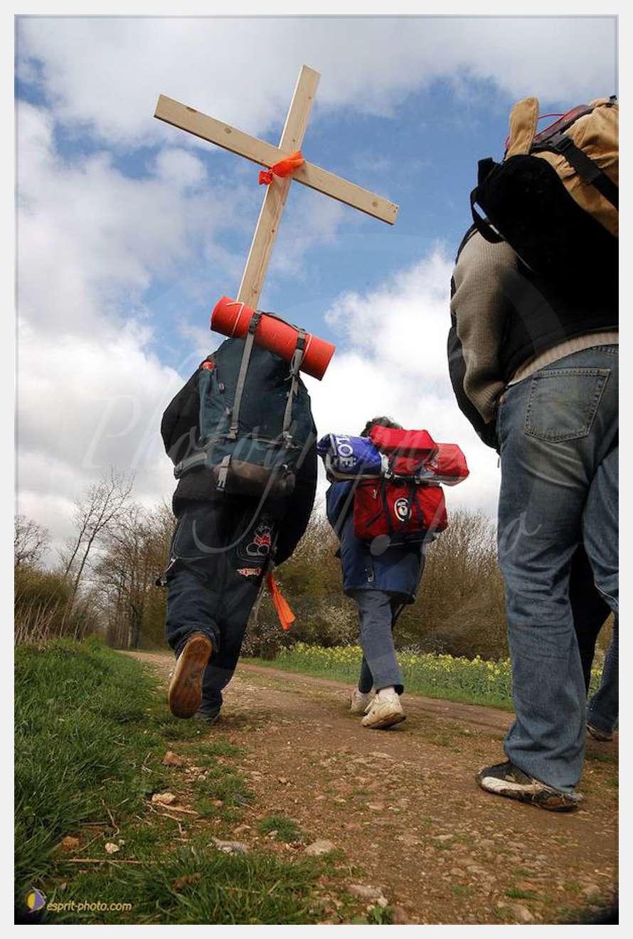 Nom de l'image : D1120191-01 — Description :  PE?lerinage de Chartres 2004