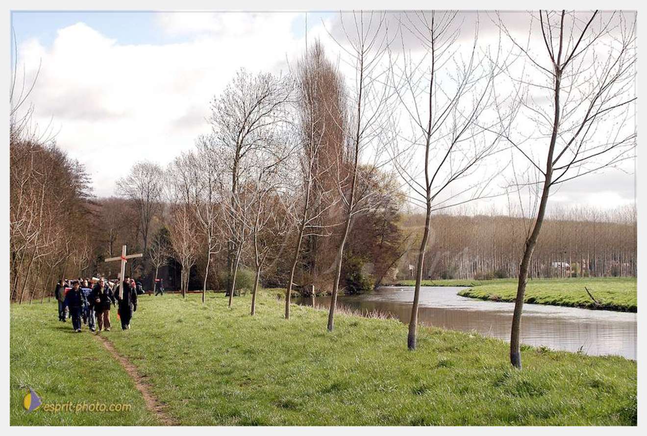 Nom de l'image : D1120220-01 — Description :  PE?lerinage de Chartres 2004