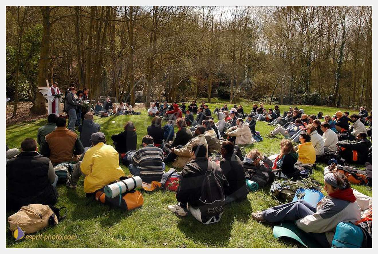 Nom de l'image : D1120354-01 — Description :  PE?lerinage de Chartres 2004