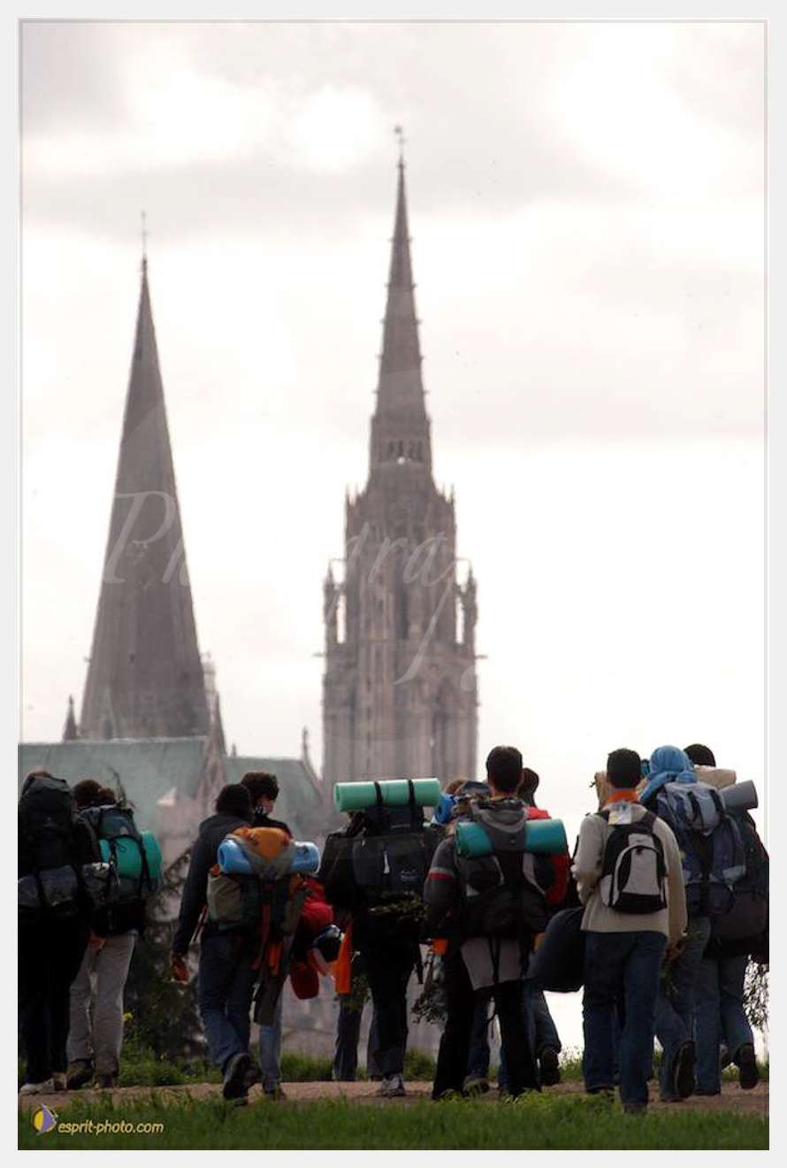 Nom de l'image : D1120435-01 — Description :  PE?lerinage de Chartres 2004
