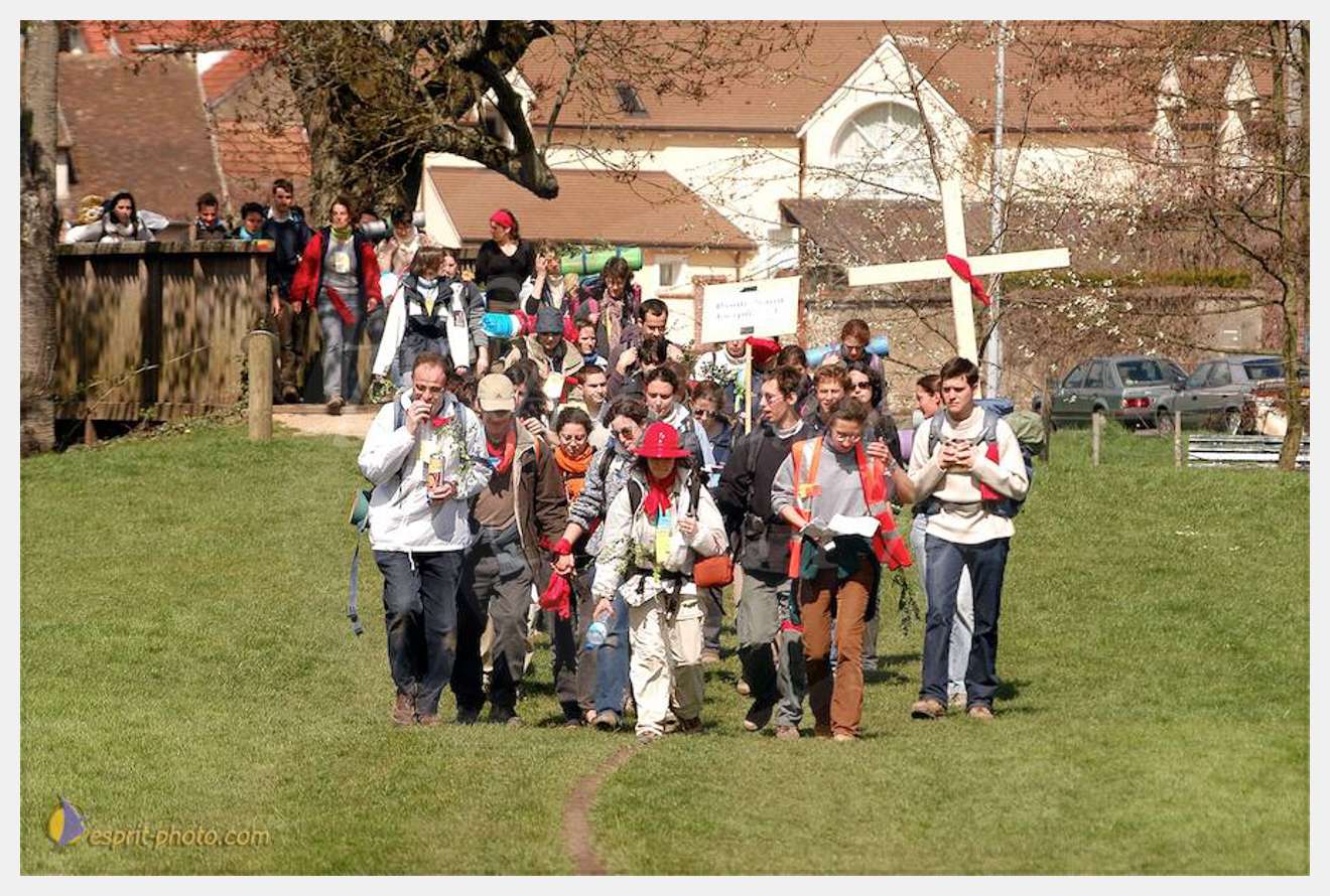 Nom de l'image : D1120526-01 — Description :  PE?lerinage de Chartres 2004