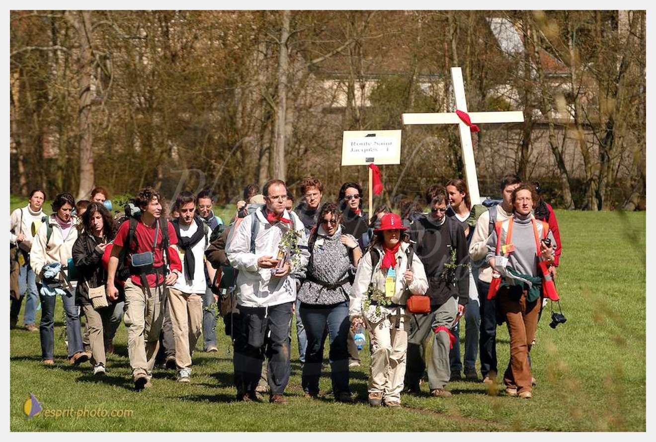 Nom de l'image : D1120531-01 — Description :  PE?lerinage de Chartres 2004