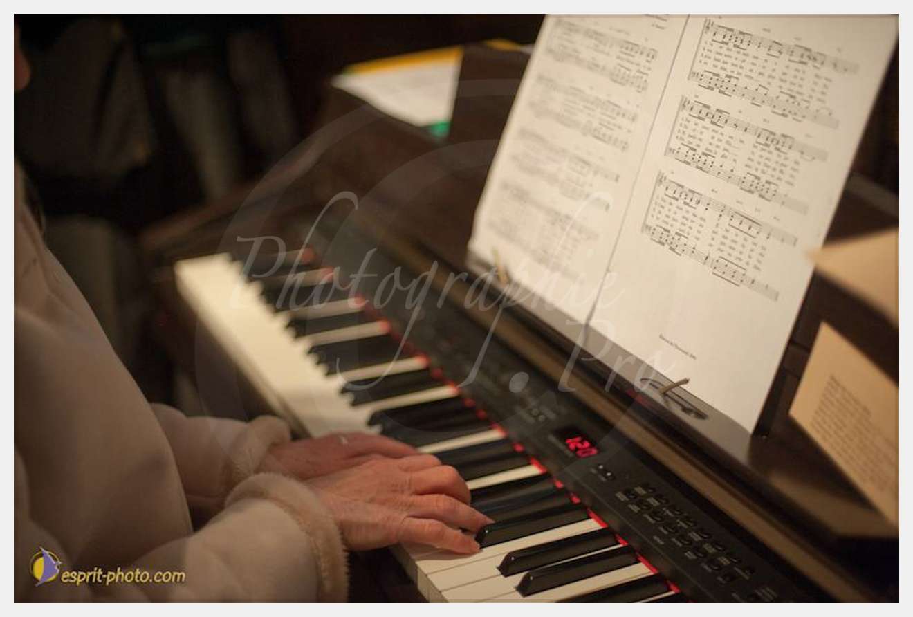 Nom de l'image : D30096586a — Description :  Cate?chume?ne a? l'e?glise de la Ferte? Vidame - 3e e?tape