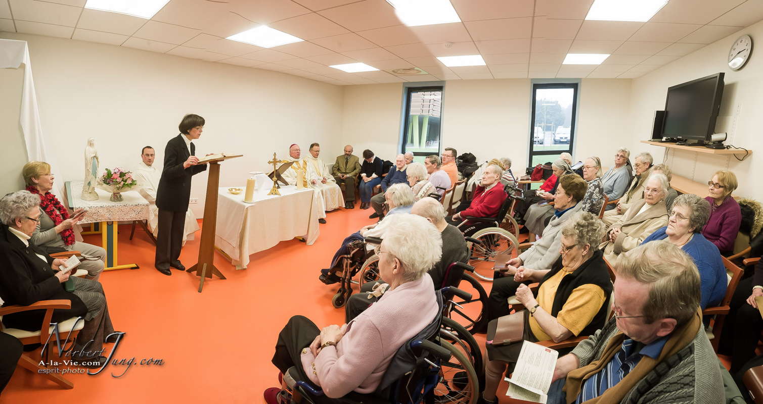 Nom de l'image : Messe-a-l-hopital_2013-01-24__(c)Norbert-Jung.com_D3s096277-74panoramique — Description :