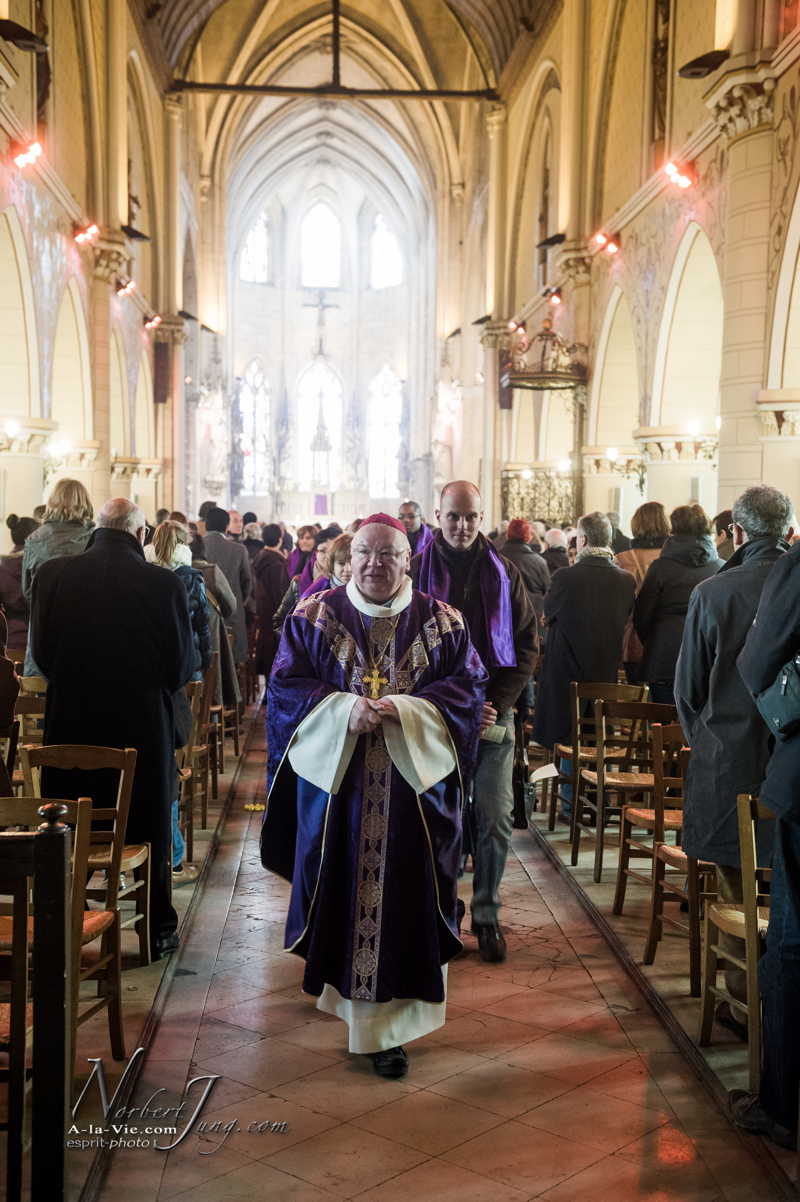 Nom de l'image : Messe-de-cloture-et-appel-decicif-des-Catecumen-a-la-Madeleine_2013-02-17__(c)Norbert-Jung.com_D3s096886 — Description :