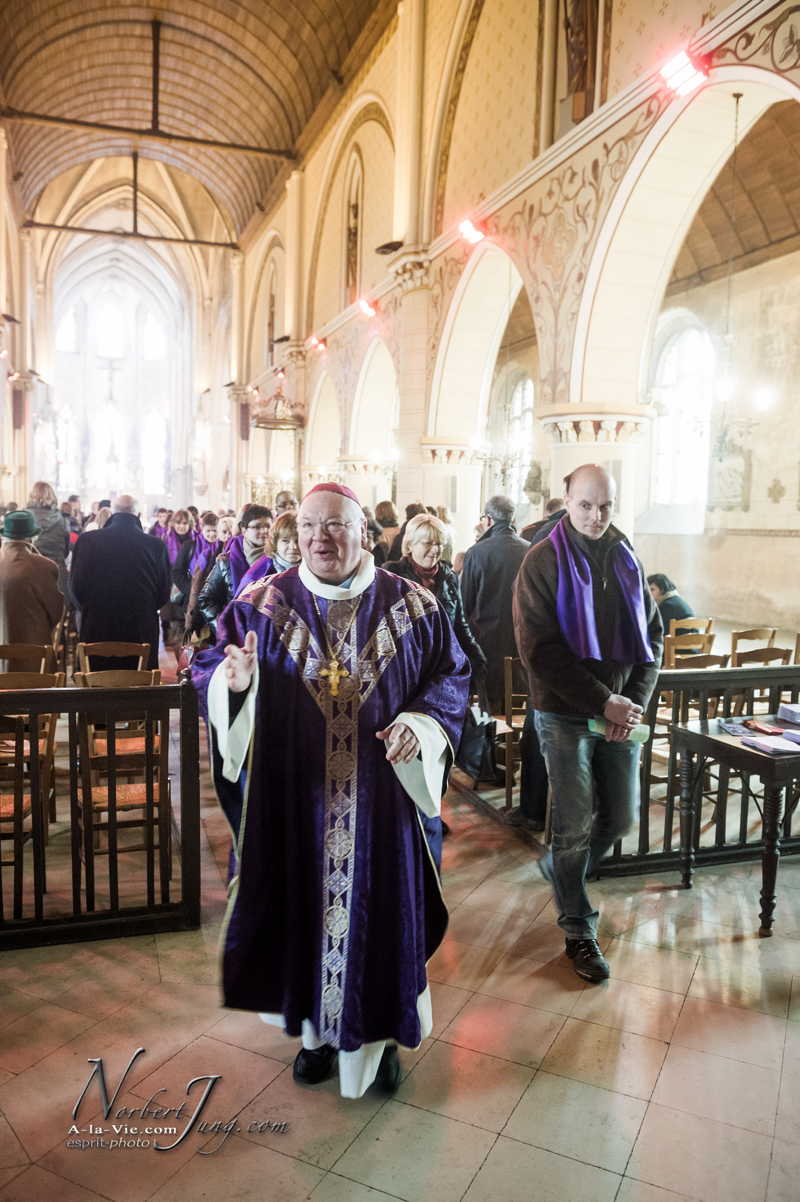 Nom de l'image : Messe-de-cloture-et-appel-decicif-des-Catecumen-a-la-Madeleine_2013-02-17__(c)Norbert-Jung.com_D3s096889 — Description :