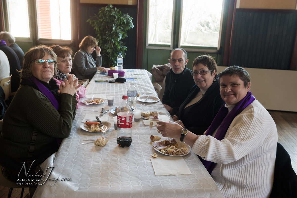 Nom de l'image : Repas-de-la-cloture-VP-a-la-salle-de-Fete-de-Verneuil_2013-02-17__(c)Norbert-Jung.com_D3s096959 — Description :