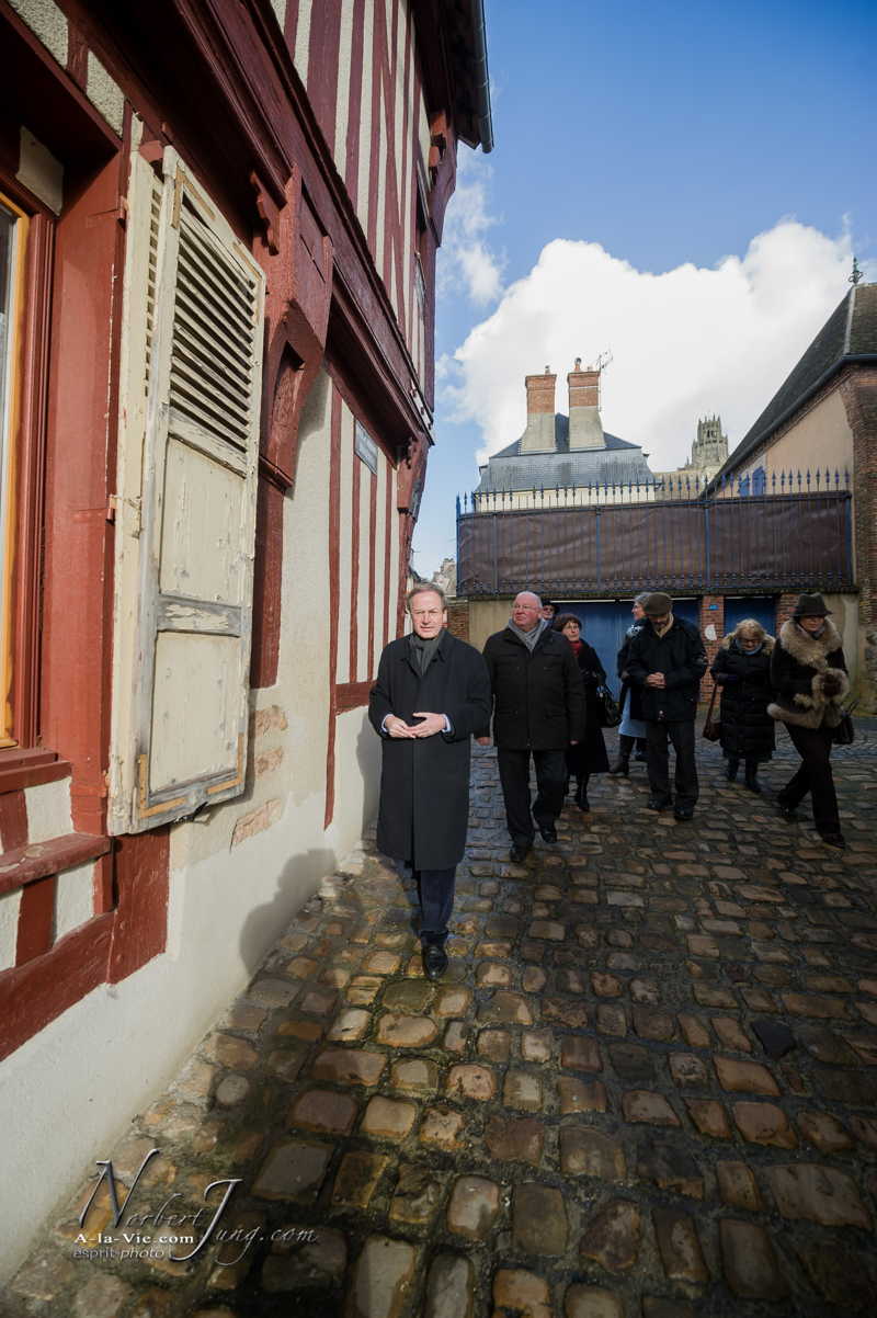 Nom de l'image : Visite-de-Verneuil-avec-le-Maire_2013-01-27__(c)Norbert-Jung.com_D3s096492 — Description :