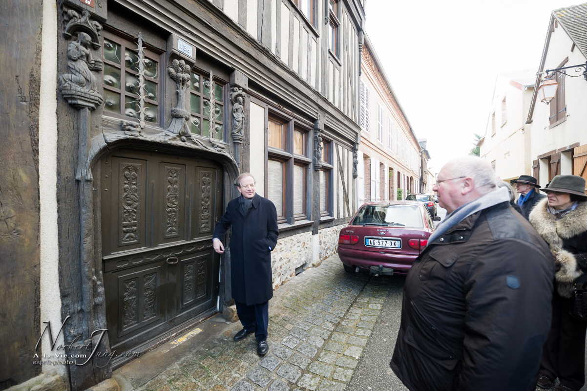 Nom de l'image : Visite-de-Verneuil-avec-le-Maire_2013-01-27__(c)Norbert-Jung.com_D3s096495 — Description :